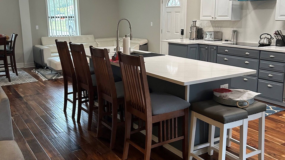 Dover House | Fun Spacious Country Living