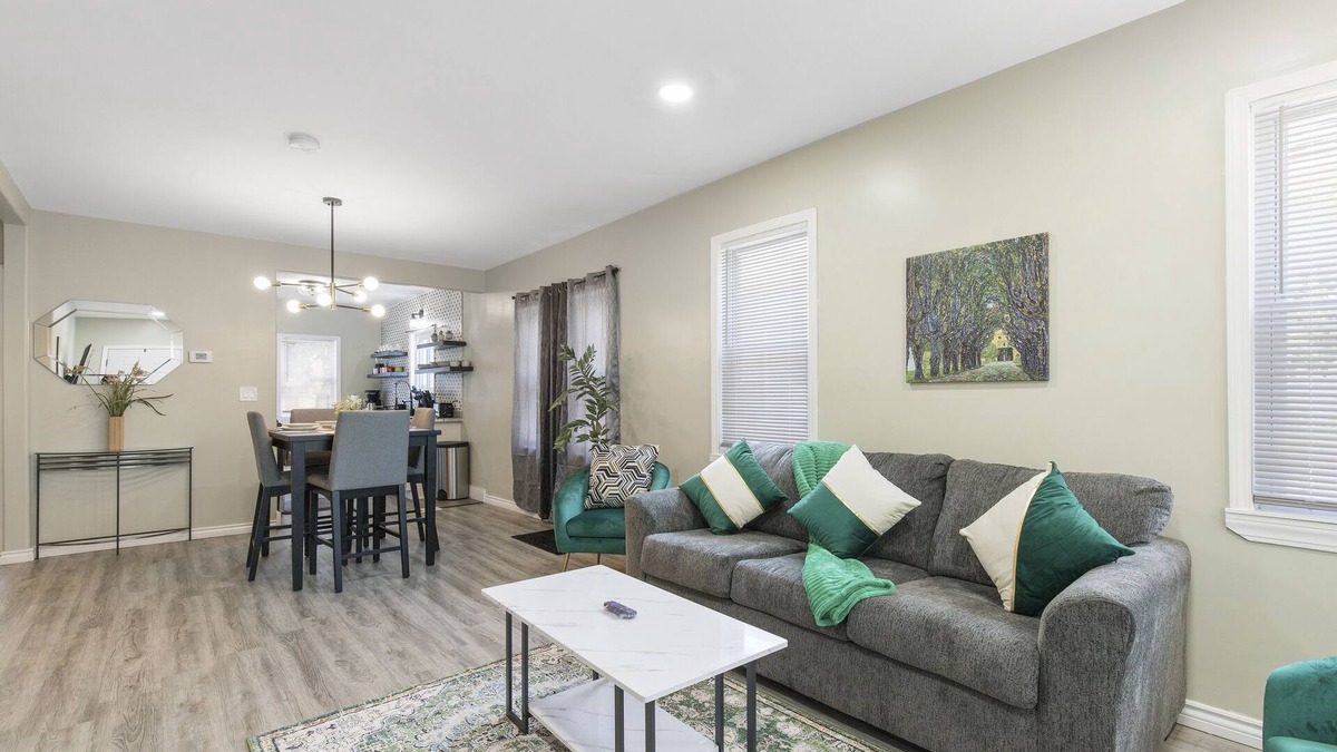 Ferndale House | Funky Ferndale Pad Walk DT Ferndale n