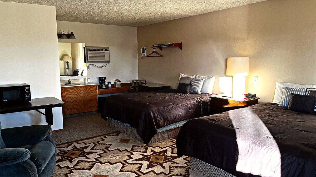 Beaver City Hotel | Furnas County Lodging