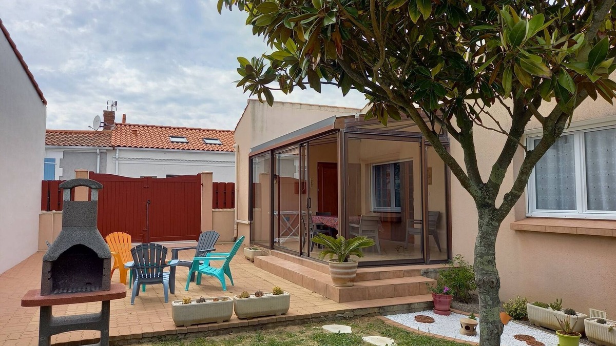 Les Sables d'Olonne House | Furnished * 2 bedrooms, 4-5 pers. garage, comfortable, close to shops and beach