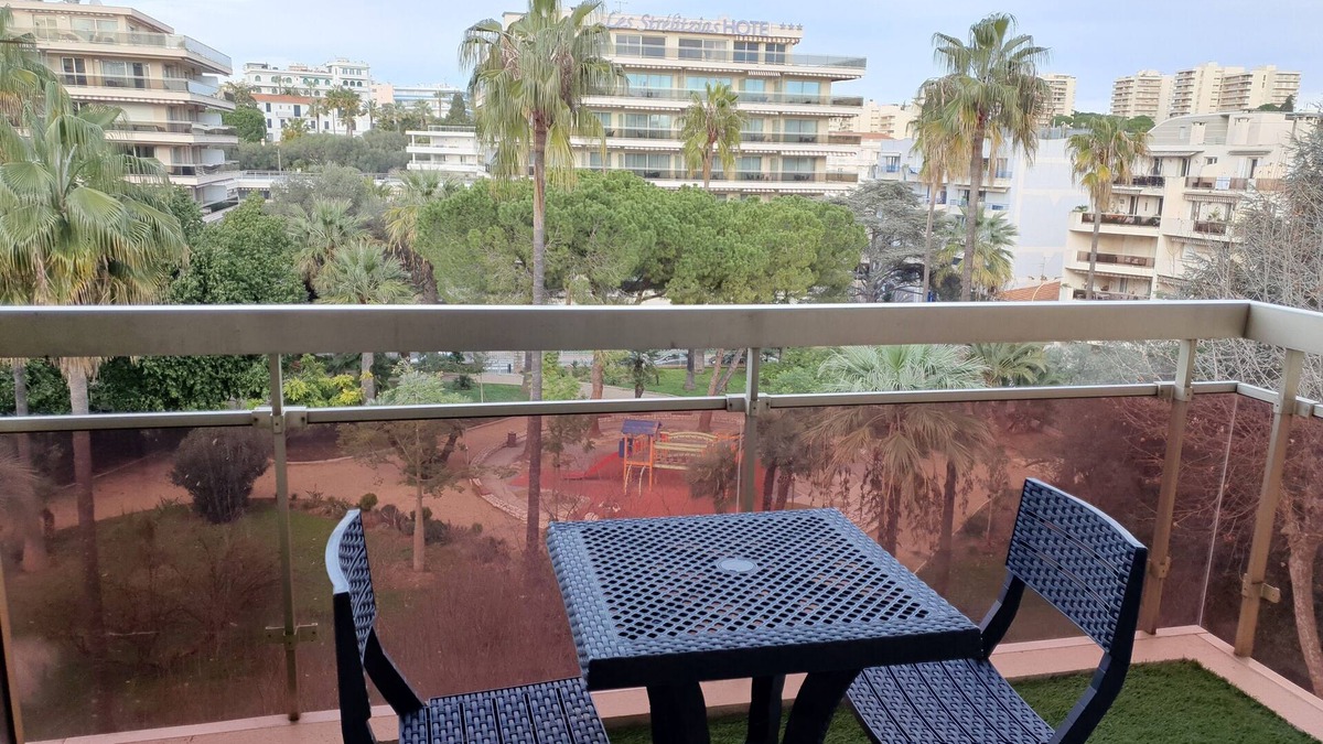 Juan-les-Pins Apartment | Furnished 2-room apartment in the center of JUAN LES PINS with private parking.