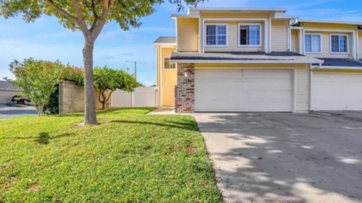 Yuba City House | Furnished 3BR 2BA for nurses or relocations 31+ nights pet friendly