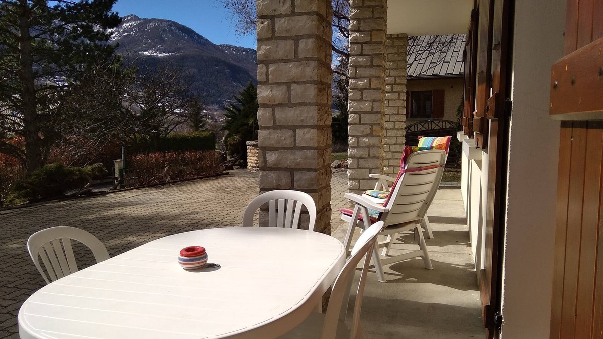 Guillestre House | Furnished apartment ground floor of villa Guillestre
