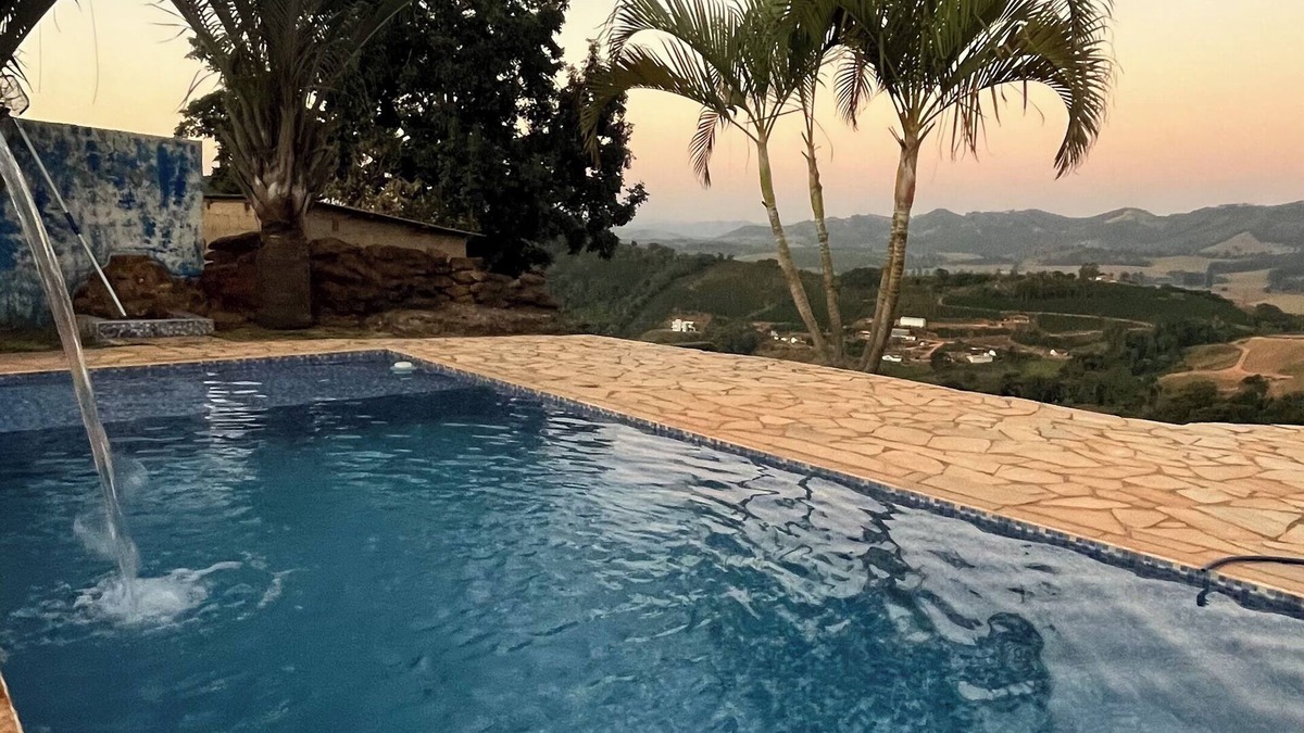 Serra Negra House | Furnished Farmhouse with Pool and Barbecue | Pets Allowed (Serra Negra-SP)