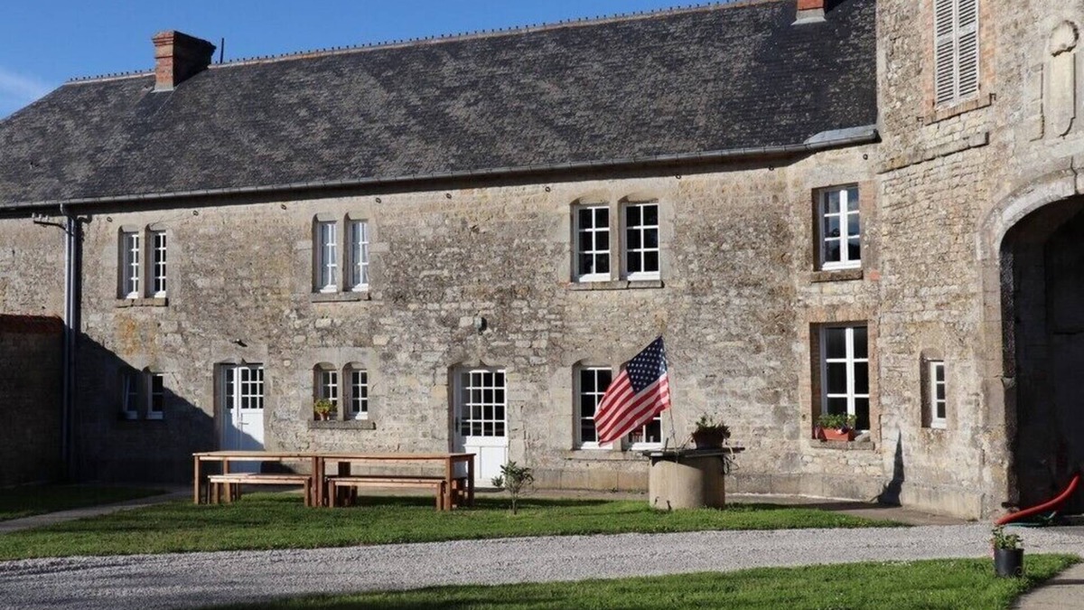 Sainte-Marie-du-Mont Cottage | Furnished farmhouse, 16th-century Norman manor house, (sleeps 2 to 7).