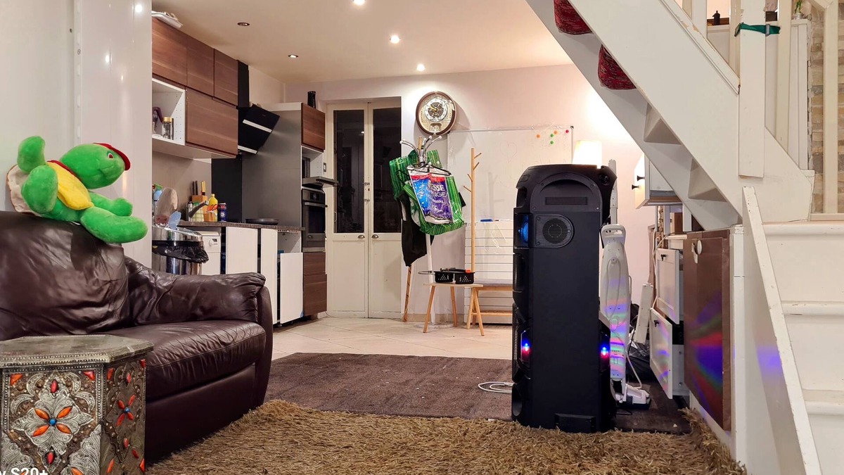 Chatillon House | Furnished room in an upscale house with garden near the metro.