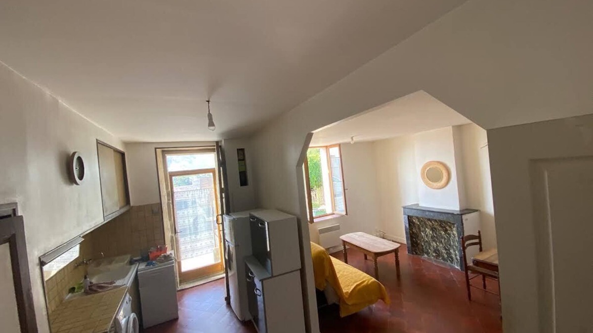 Saint-Mitre House | Furnished T2, quiet, sunny, 55m2, parking, pets welcome,