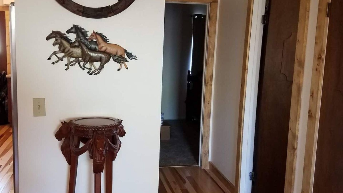 Thermopolis House | Furnished with a western decor and many antiques, yet has modern amenities.