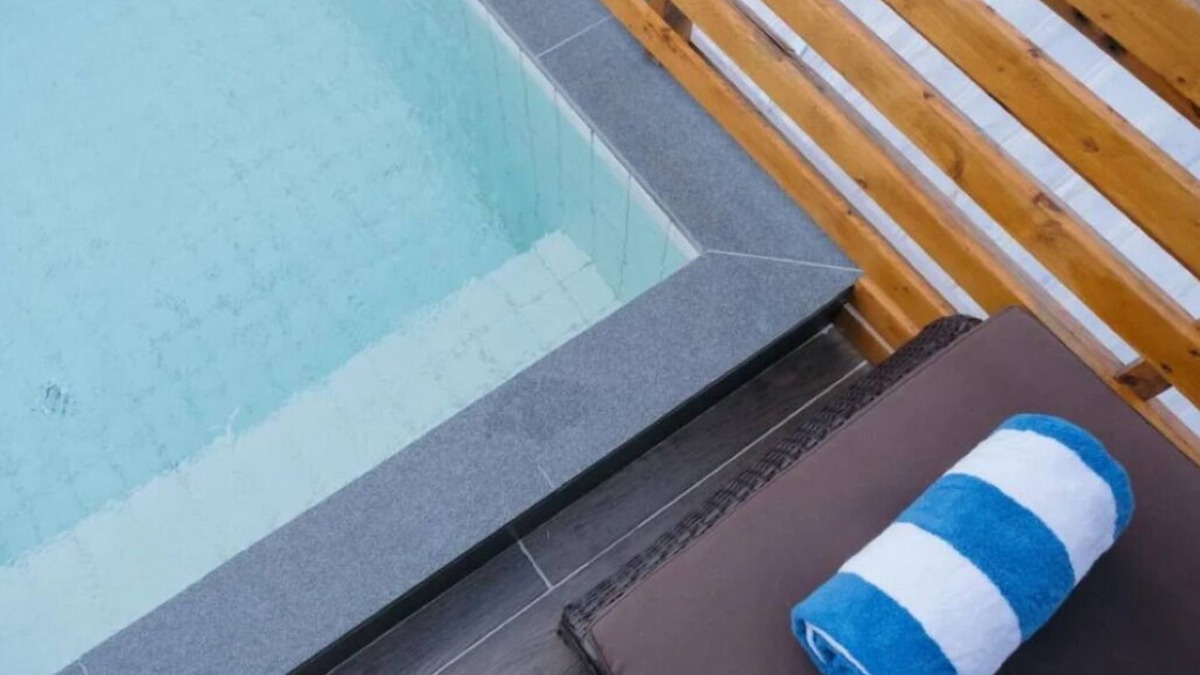 Fuvahmulah House | Fuvahmulah Central Hotel - Suite With pool view