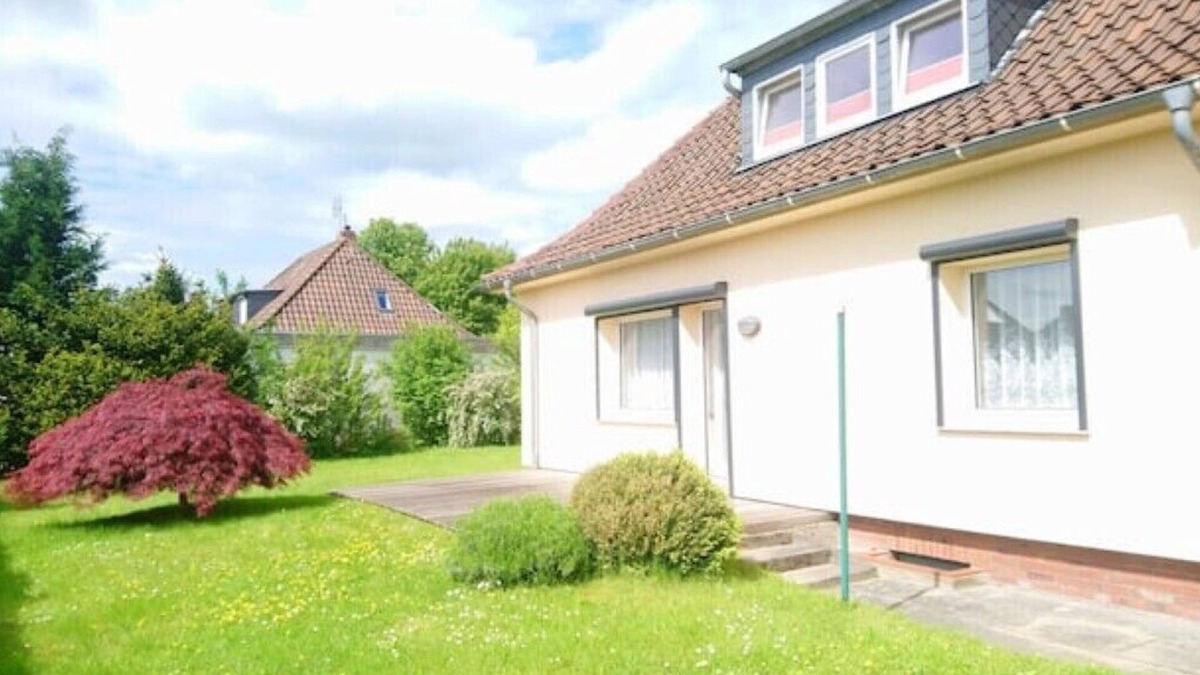 Brake House | Gästehaus Barbara mit Garage in 26919 Brake