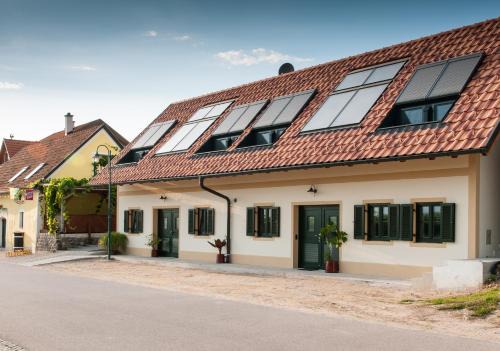 Engabrunn House | Gästehaus Wildpert