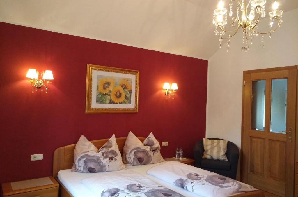 Saint Florian House | Gästezimmer Brühl