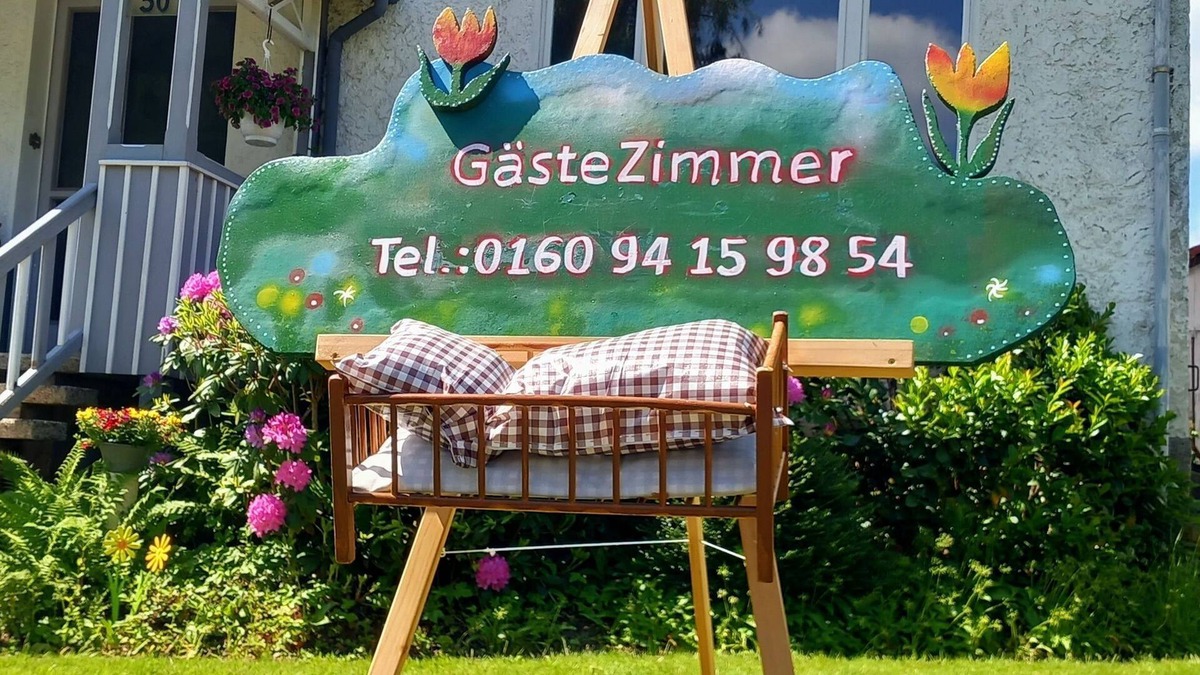 Reinhardshagen Apartment | Gästezimmer - Ruhiges Gästezimmer für 1-2 Personen mit Bad