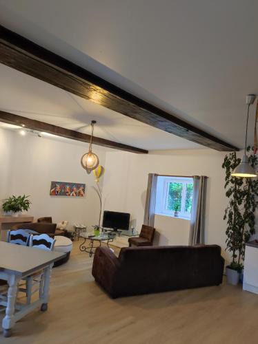Chailland House | Gîte à la ferme Les Berges Rient