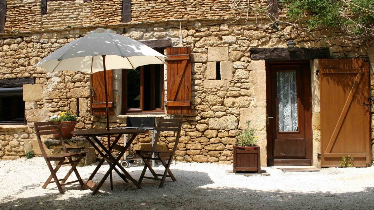 Valojoulx Other | Gîte 2p Lascaux, 2*, wifi, park, games, heated swimming pool, Spa, ok dogs & cats