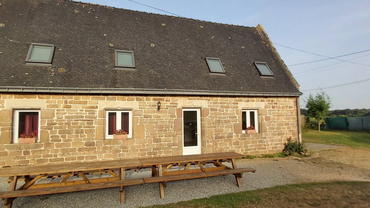 Languidic House | Gîte 4 Chambres en Campagne. Piscine Juillet et Août
