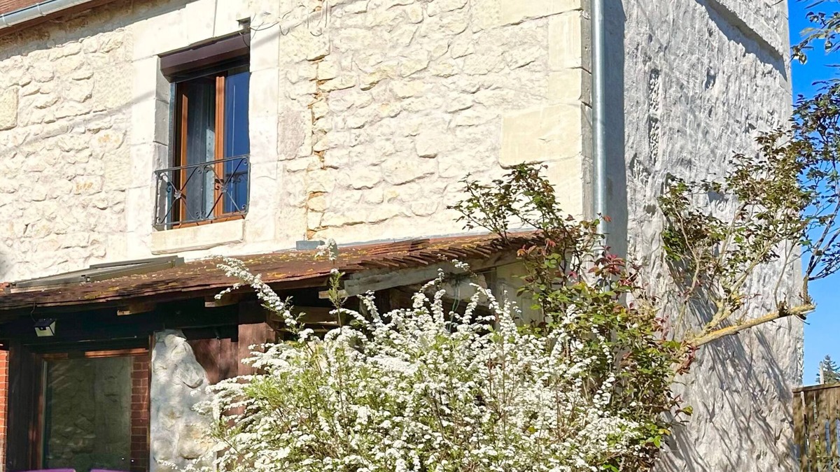 Seigy Apartment | Gîte 800m from Le Petit Prateau Zoo