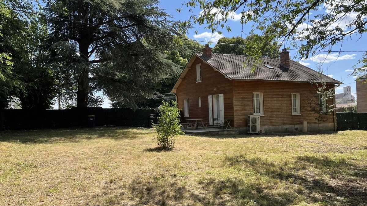 Aunay-sous-Auneau Cottage | Gîte Aunay Bien Vue sur jardin privée