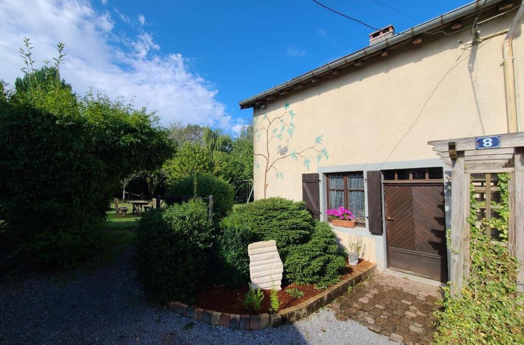 Nonville House | Gîte Authentique pour 6 Pers. avec Cheminée à Proximité de Vittel et Activités Nature - FR-1-589-427