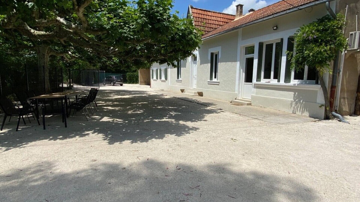 Orgon Villa | Gîte Camarguaalpilles