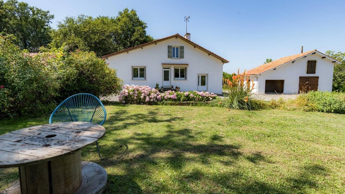 Eyres-Moncube House | Gîte Capérot - Eyres Moncube