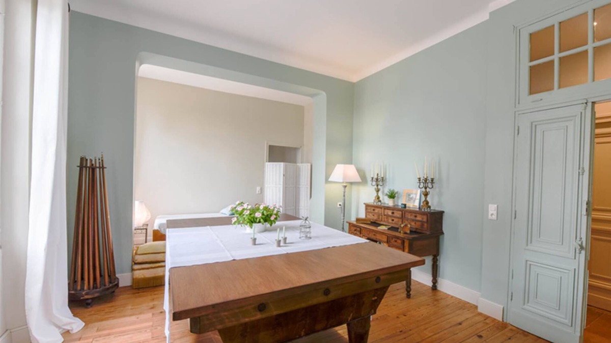 Castelsarrasin House | Gîte Chasselas including a reception room for 40 people