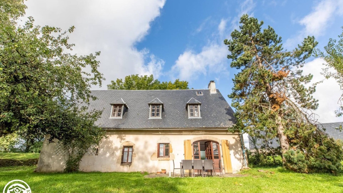 Plantades House | Gîte d'Augerolles - AVEZE