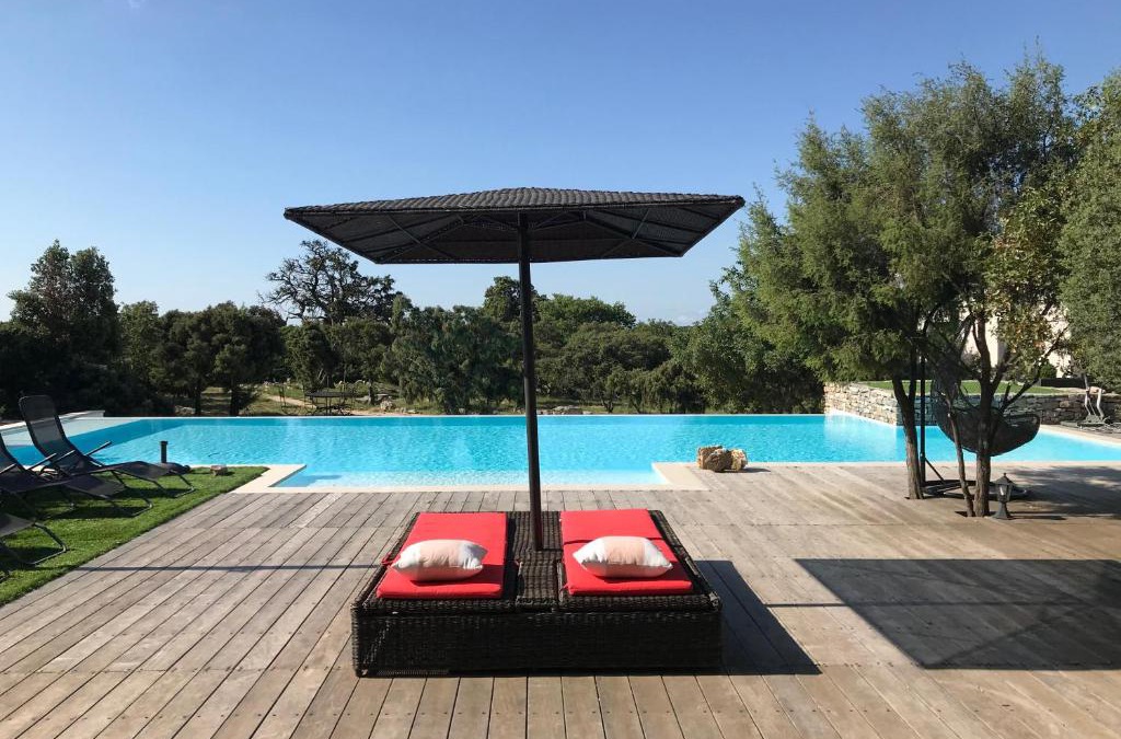 Cazevieille House | Gîte d'exception 4 étoiles "Le Lodge du Pic St Loup"