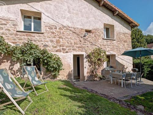 Sevelinges House | Gîte de charme avec jardin, terrasse et poêle à bois en pleine nature - FR-1-496-250