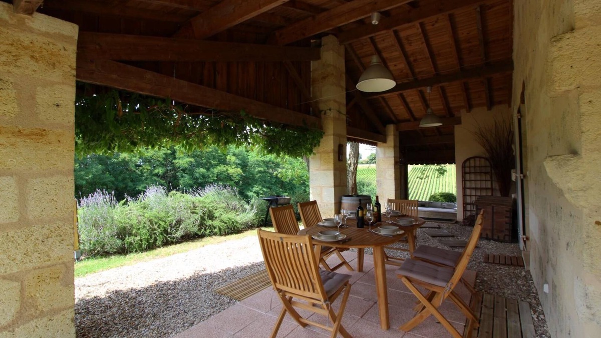 Saint-Ciers-de-Canesse House | Gîte de Bujan - Saint Ciers DE Canesse