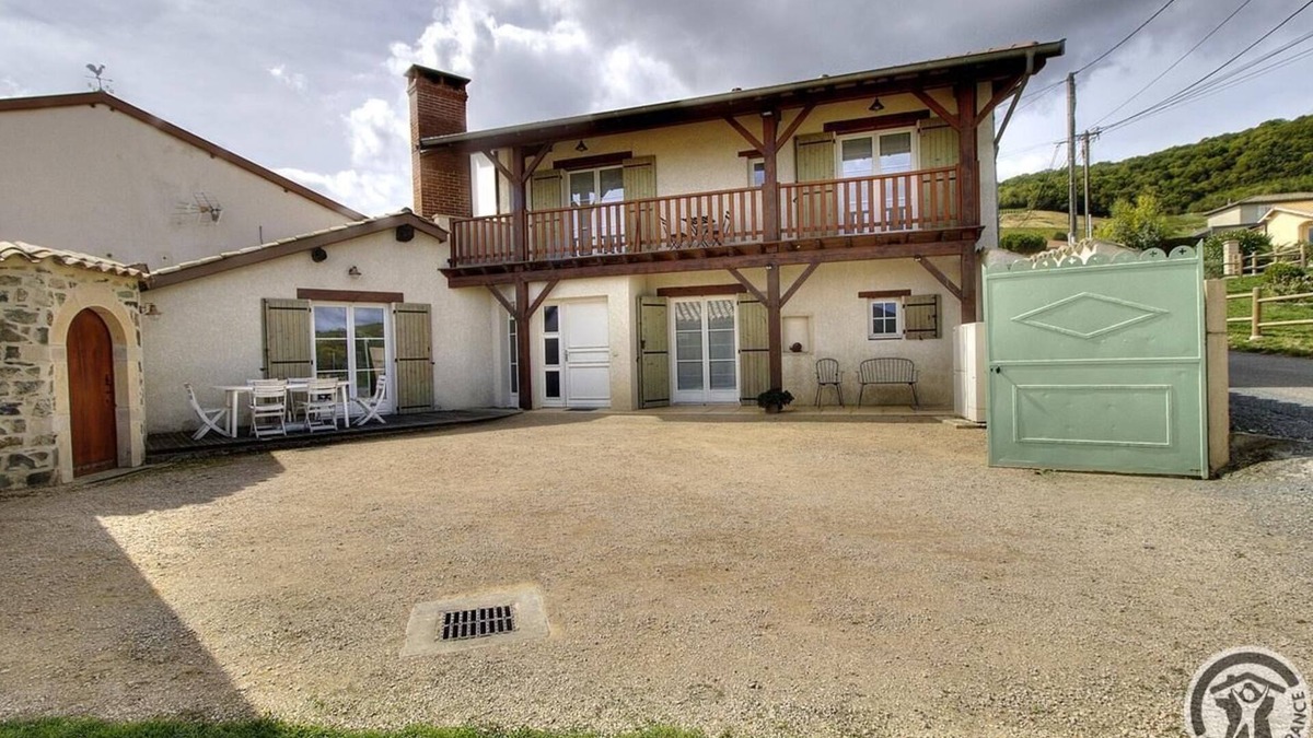 Quincie-en-Beaujolais House | Gîte de L'aubépin - Quincie-en-beaujolais
