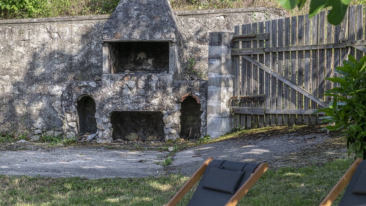 Champagneux House | Gîte de la Cascade, Maison Spacieuse Avec Piscine