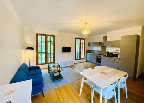 Sully-sur-Loire Apartment | Gîte de la SANGE