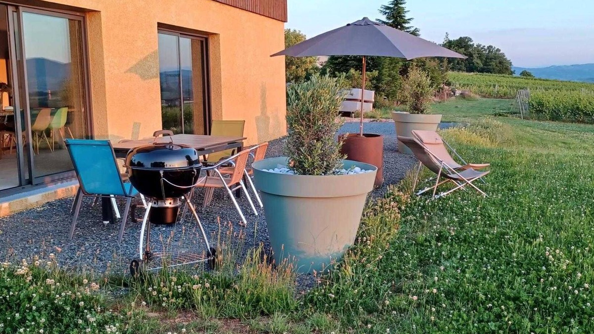 Saint-Germain-sur-l'Arbresle House | Gîte des Carrières - SAINT GERMAIN NUELLES