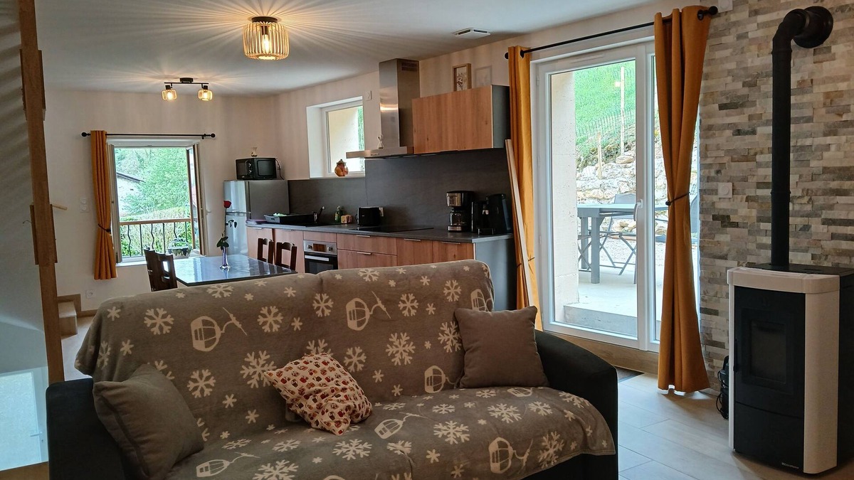 Cerdon House | Gîte du Vieux Tonneau in Cerdon