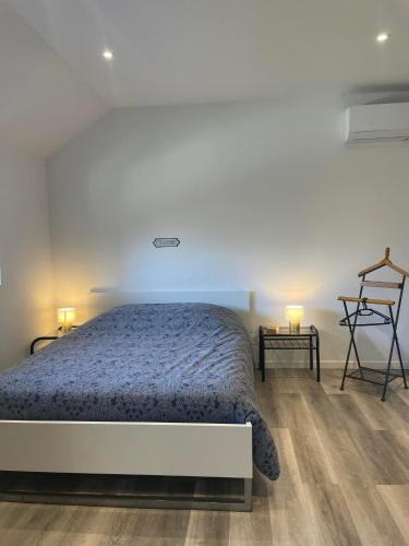 Lorris Apartment | Gîte duo à la campagne Les Grandes Maisons SPA HAMMAM accès avec sup