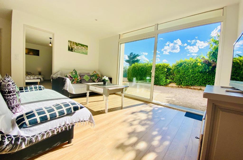 Saint-Martin-d'Ardeche House | Gîte Euphrasie piscine privée confort 3 étoiles