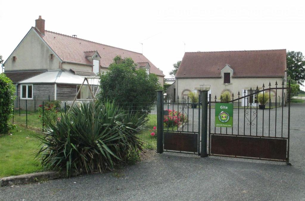 Vieilles-Maisons-sur-Joudry House | Gîte familial près de l'étang des Bois avec cheminée et véranda chauffée - FR-1-590-89