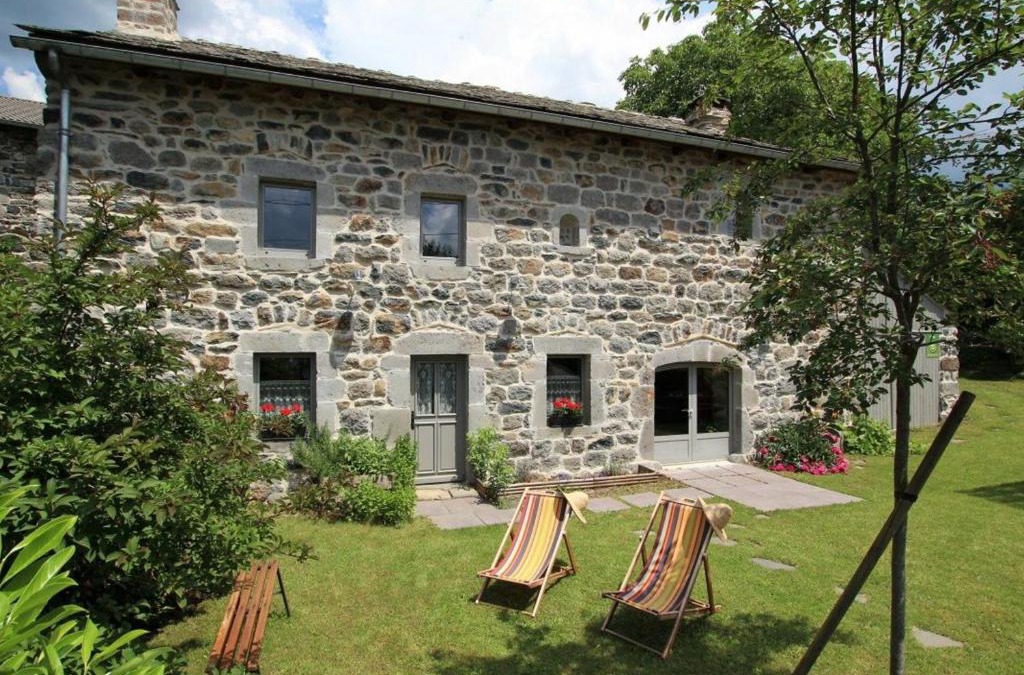 Saint-Julien-Chapteuil House | Gîte familial restauré avec jardin clos, équipements bébé, animaux acceptés, proche St-Julien-Chapteuil - FR-1-582-296