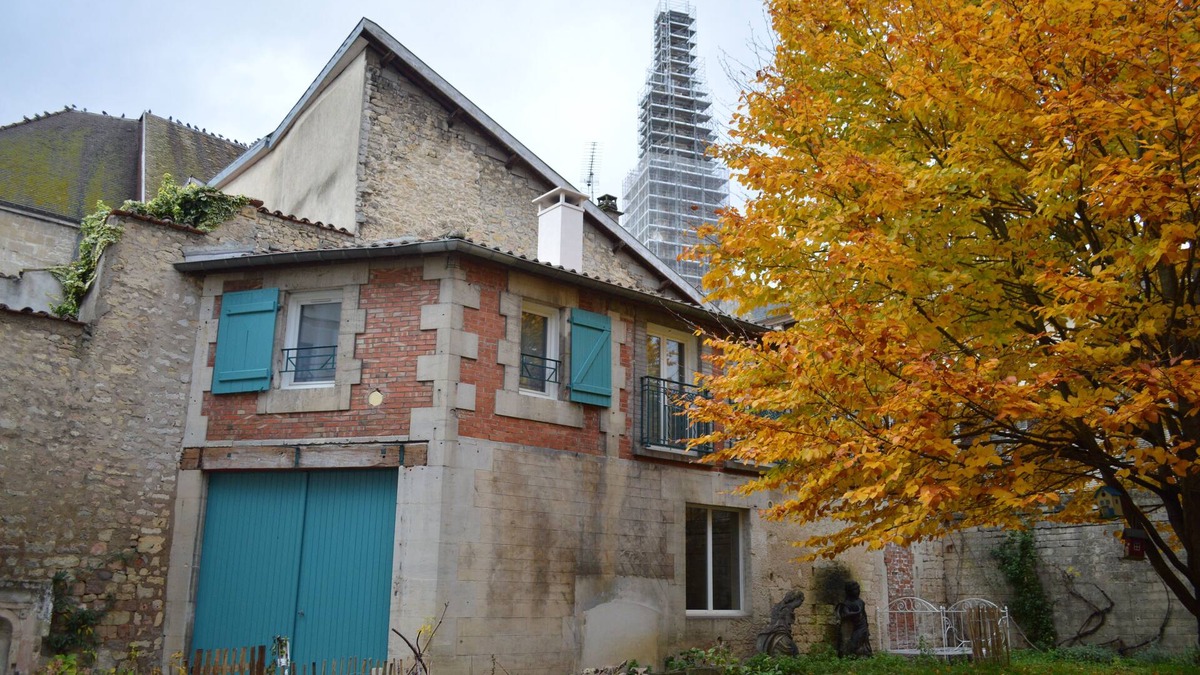Joinville House | Gîte La Rose Trémière - Maison Avec Terrasse, Idéale Pour un Séjour en Famille