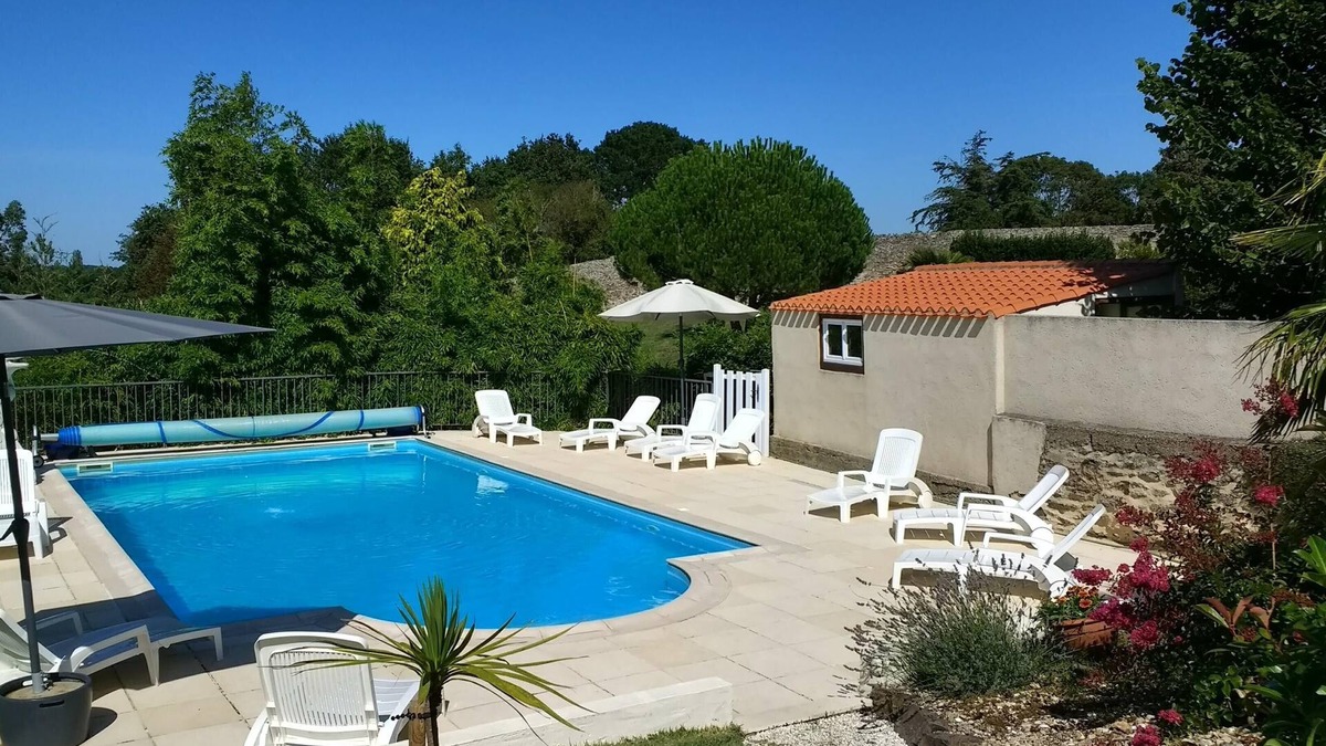 La Chaize-Giraud Cottage | Gîte Les Lauriers, Piscine Chauffée, à 5 km de Brétignolles sur mer