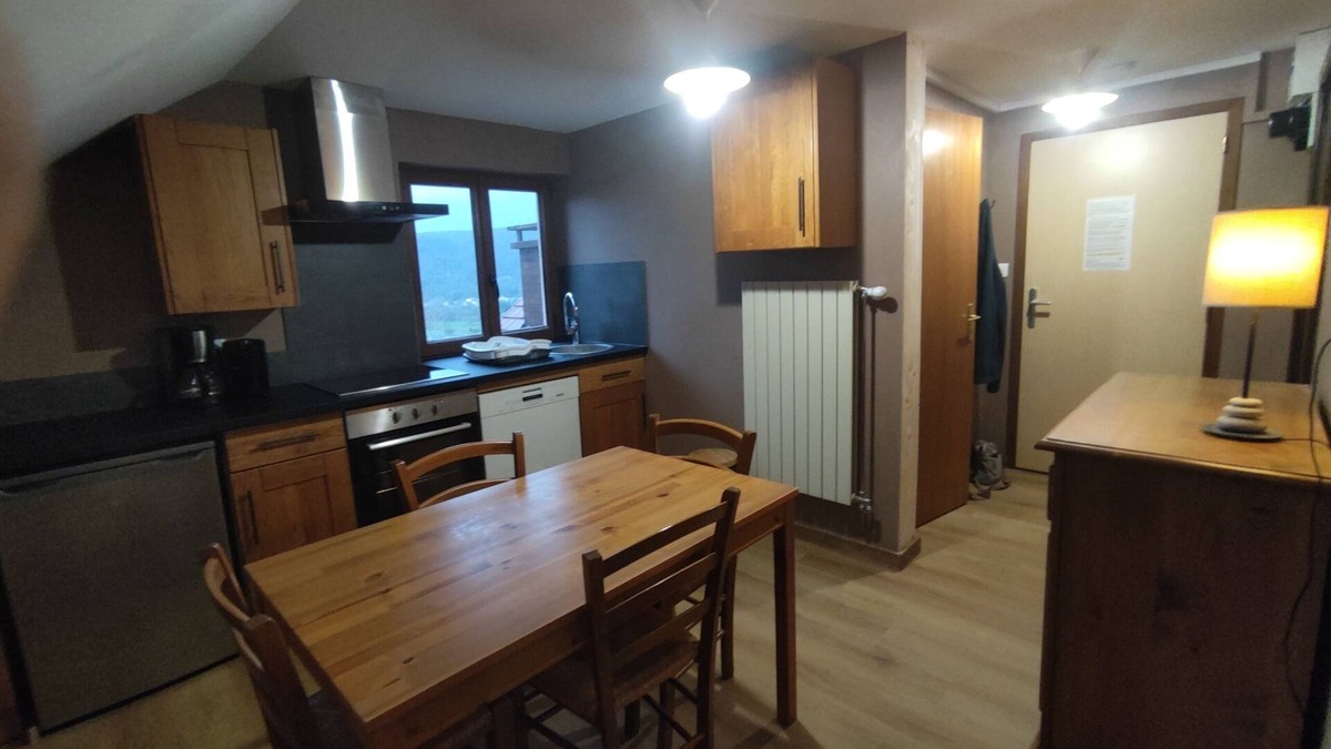 Dommartin-les-Remiremont Apartment | Gîte Mélina with Spa Jacuzzi Sauna Fishing pond