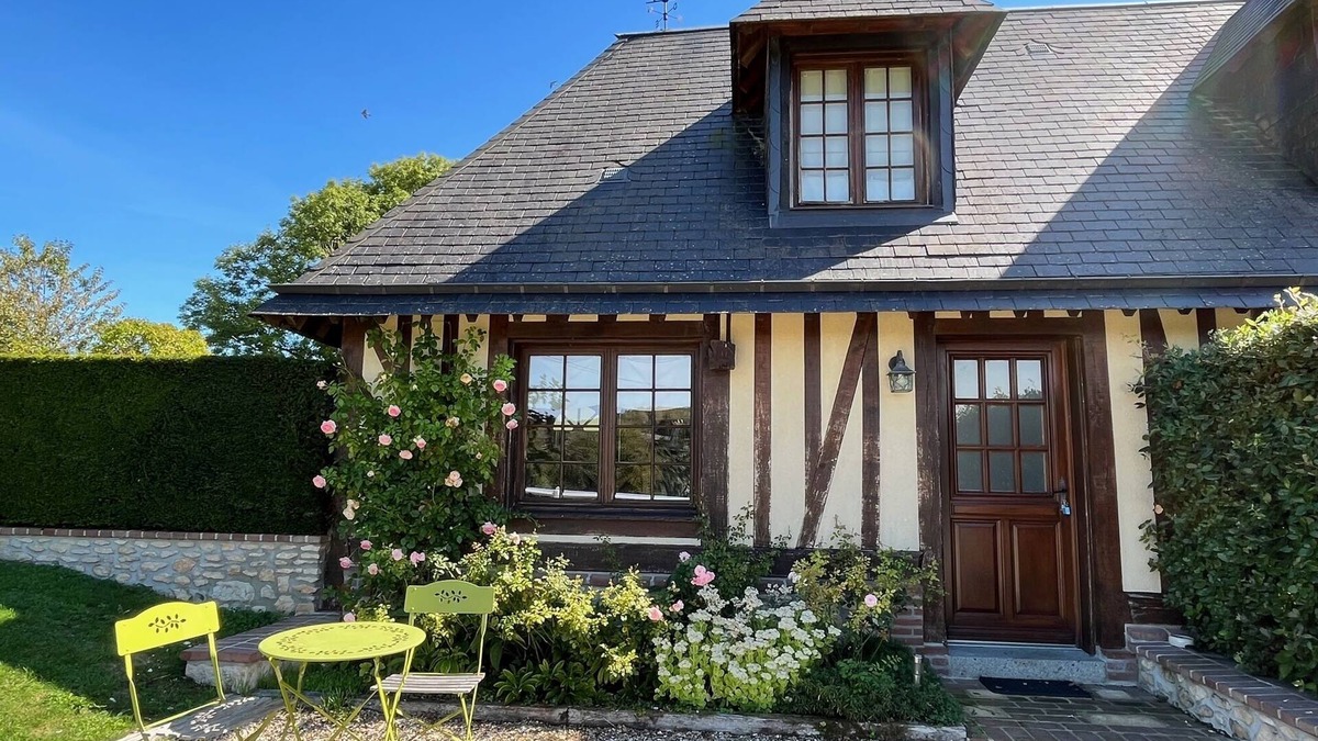 Hermival-les-Vaux Cottage | Gîte Marguerite - “Pétale”, 360° view, 5mn from Cerza, 30mn from Deauville