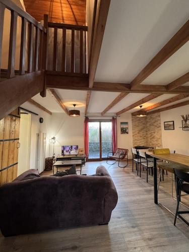 Spezet House | Gîte Paisible à la Campagne pour 5 Personnes