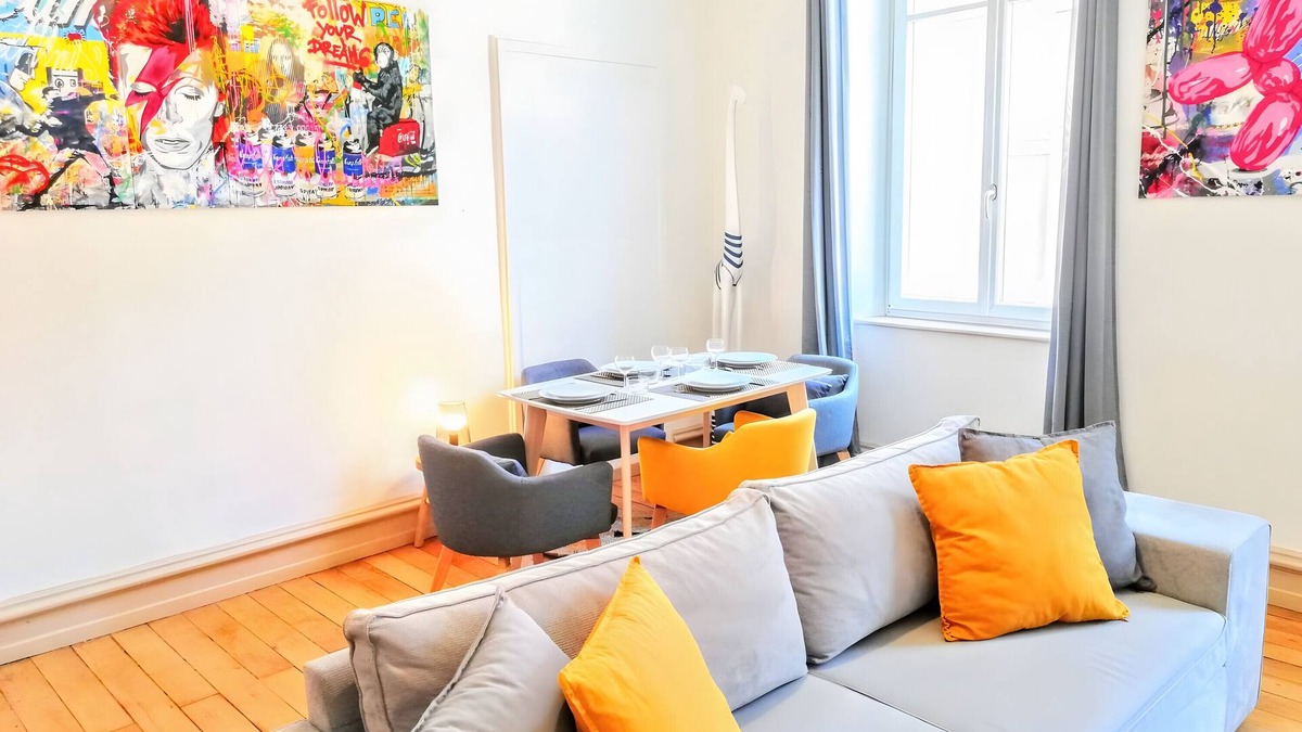 Sarrebourg Apartment | Gîte "Street'Art" - Center Parc 20 Minutes Away