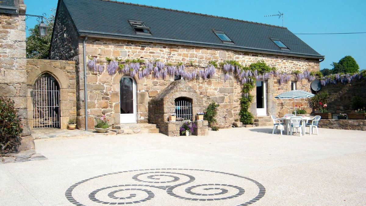 Ploumilliau House | Gîte Triskell by Interhome
