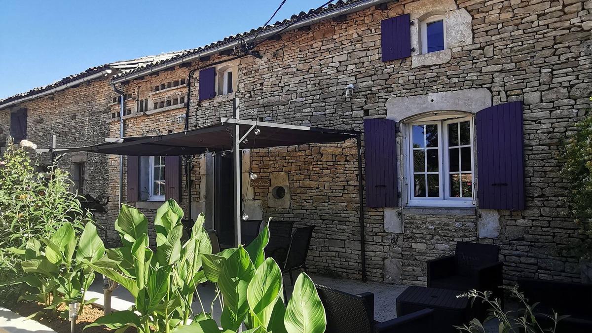 Messe House | Gîtes de la Roche Élie - "Chez Léonie