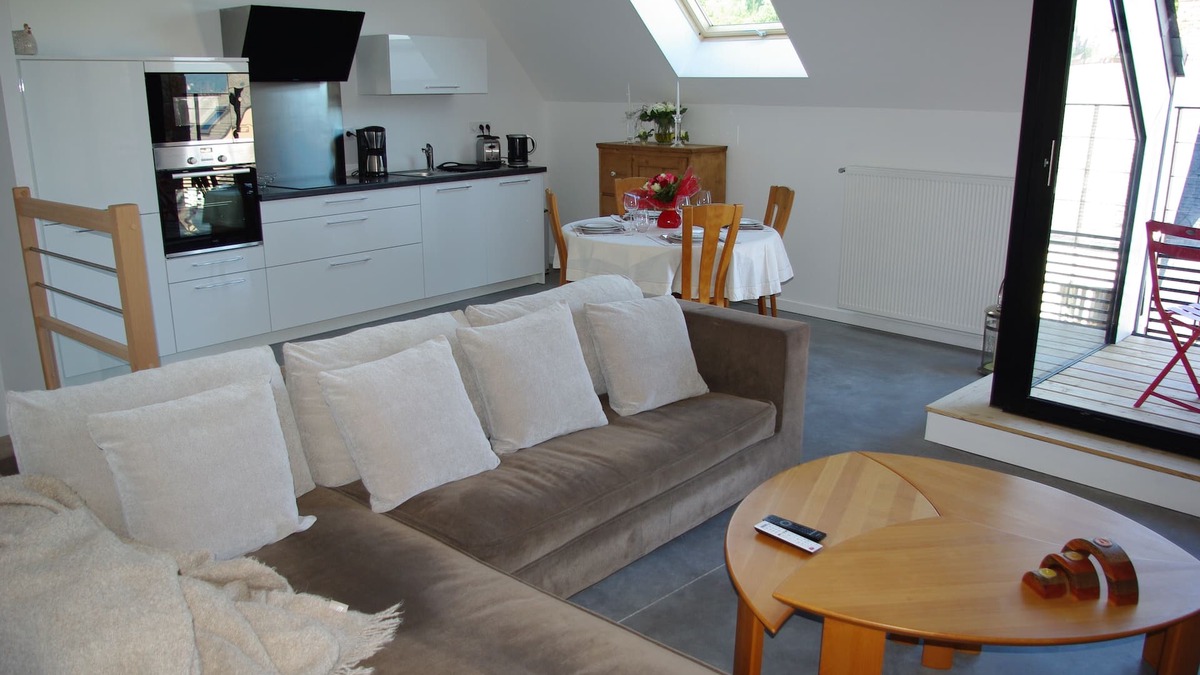 Perros-Guirec Apartment | Gîtes Les COSTANS & A Proximité plages 800M & Commerces 300M