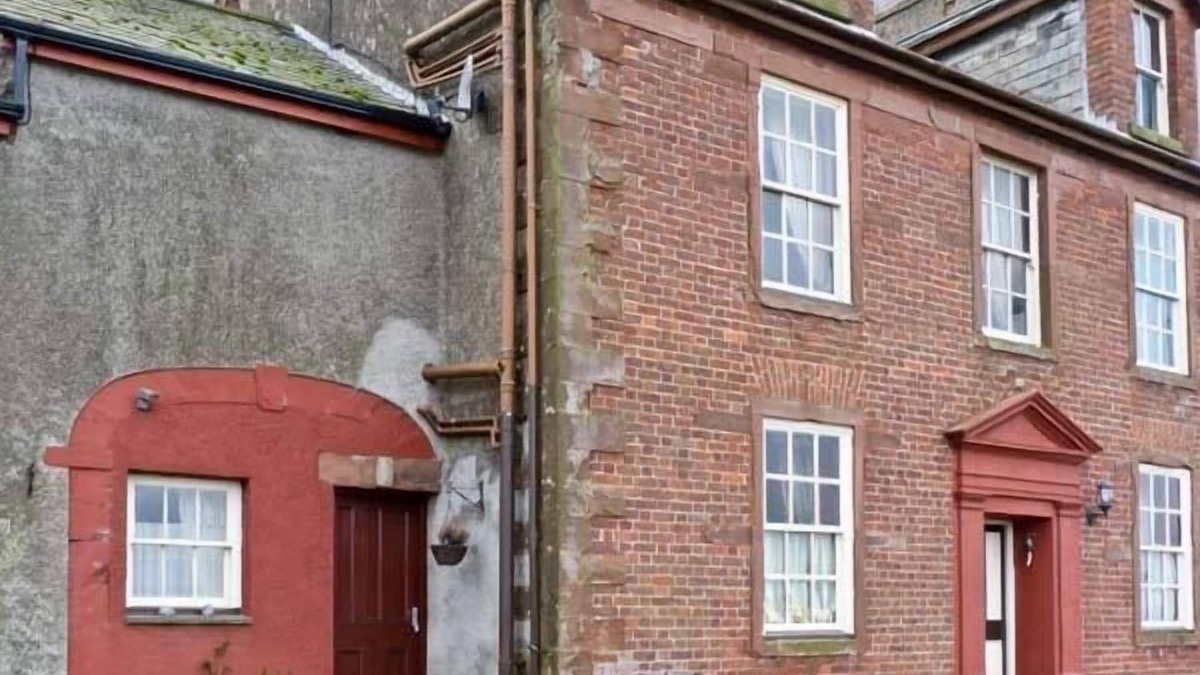 Holmrook Cottage | GABLE VIEW, pet friendly, with a garden in Ravenglass