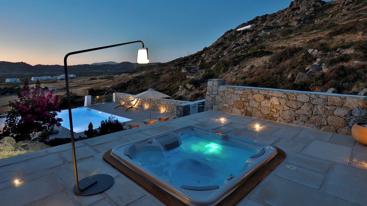 Maragas Villa | GAIA "well living house". Where luxury and nature live in harmony.